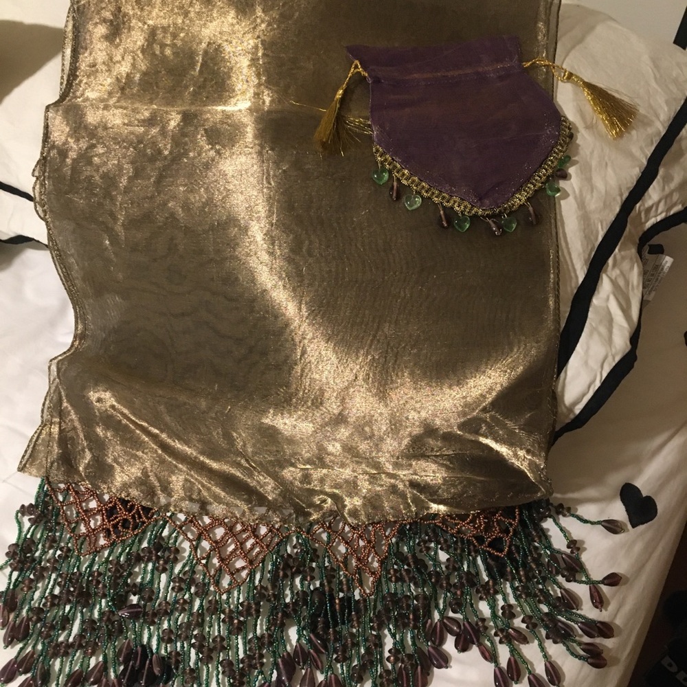 Decorative Runner and Pouch
